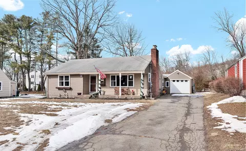 29 Parsonage St, Rocky Hill, CT 06067