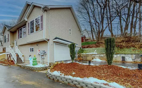 101 Yale Ave, Meriden, CT 06450
