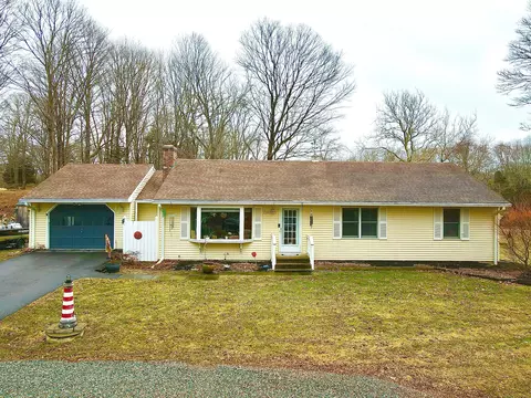 390 Flanders Rd, Stonington, CT 06378