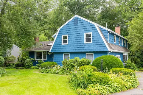 30 Holly Cir, Windsor, CT 06095