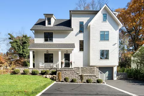 44 Amherst Rd, Greenwich, CT 06878