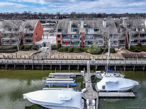 15 River Rd #201, Cos Cob, CT 06807