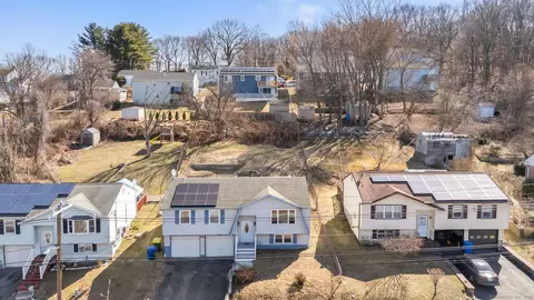 608 N Walnut St, Waterbury, CT 06704