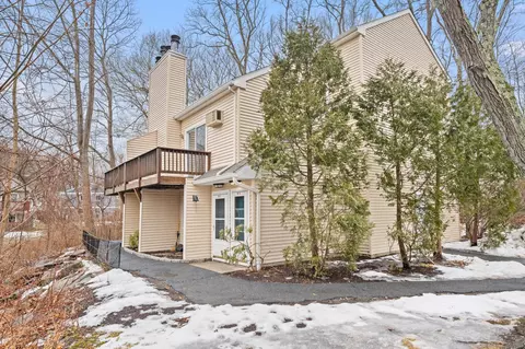 8 Rose Ln #20-4, Danbury, CT 06811