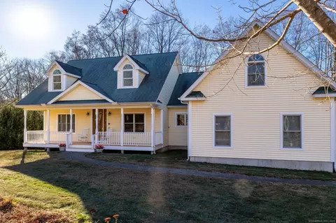 21 Davison Rd, Moodus, CT 06469