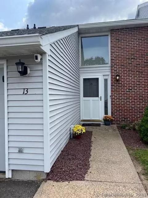 705 Lake Ave #13, Bristol, CT 06010