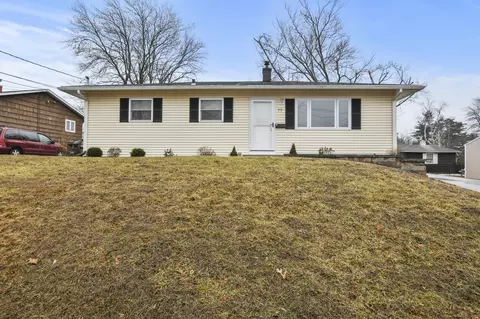 77 Clearview Ave, Meriden, CT 06450