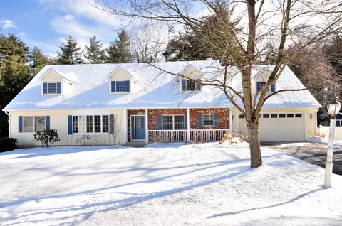 5 Simsbury Pnes, Simsbury, CT 06070