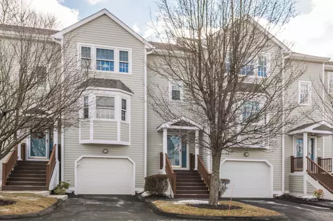 8 Saint Andrews Cir #5, Wallingford, CT 06492