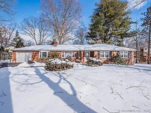 91 Forest Dr, Wethersfield, CT 06109