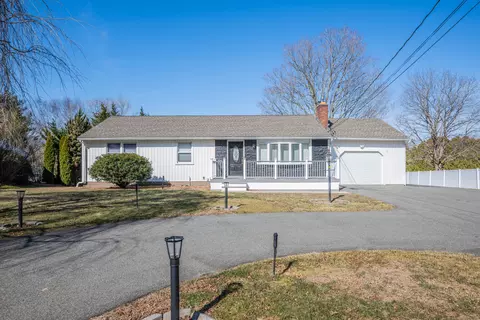 823 Murdock Ave, Meriden, CT 06450