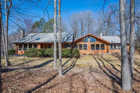 349 N Star Dr, Southington, CT 06489
