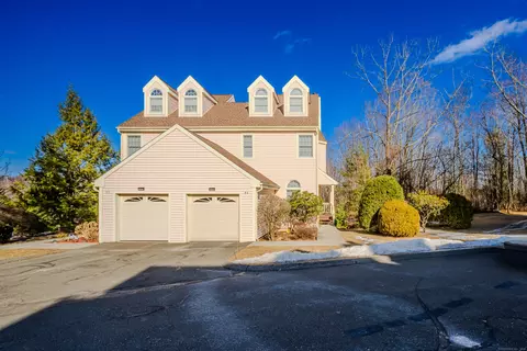 101 Madeline Ave #44, Waterbury, CT 06708