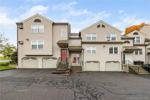 29 Taft Pointe Pointe #87, Waterbury, CT 06708
