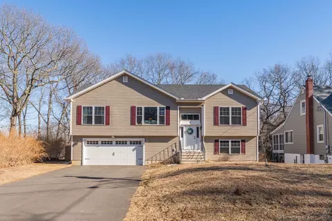 5 Priscilla Rd, West Haven, CT 06516