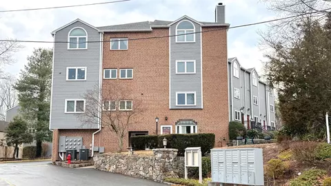 7 Seir Hill Rd #15, Norwalk, CT 06850