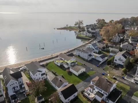 37 Seaview Ave, Branford, CT 06405