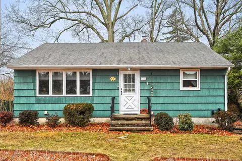 44 Wiley St, Milford, CT 06461