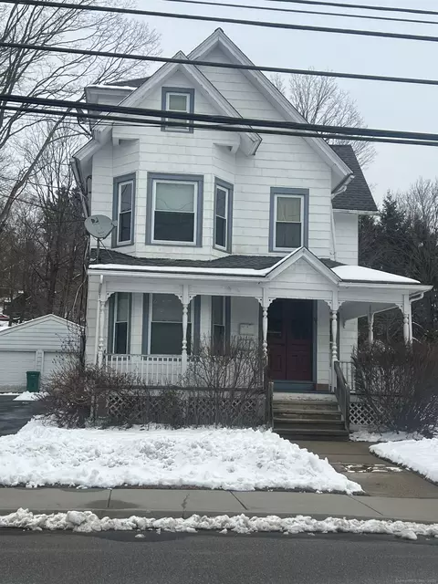 79 Meadow St, Seymour, CT 06483