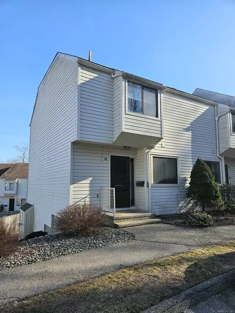 85 N Main St #82, East Hampton, CT 06424