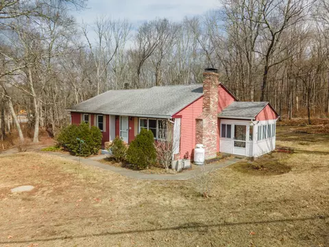 36 Pratt Rd, Plainfield, CT 06374
