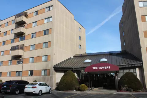 73 Putter Dr #214N, Wallingford, CT 06492