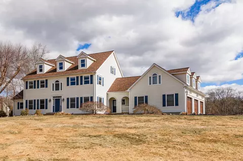 18 Schaeffer Rd, Bethany, CT 06524