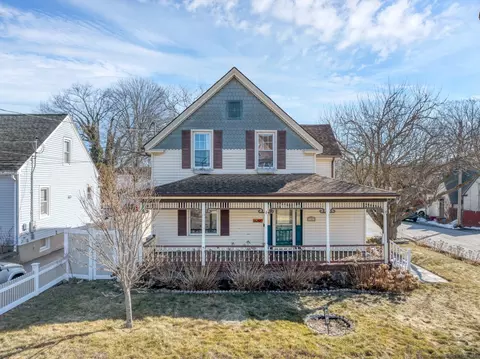 202 Mitchell St, Groton, CT 06340