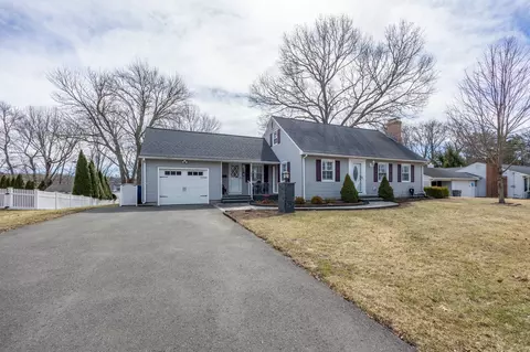 24 Primrose Ln, Bristol, CT 06010
