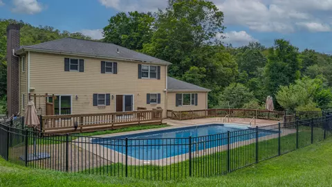 1557 Georges Hill Rd, Southbury, CT 06488