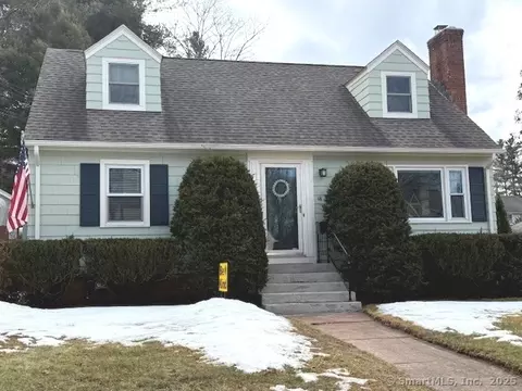 44 Tanner St, Manchester, CT 06042