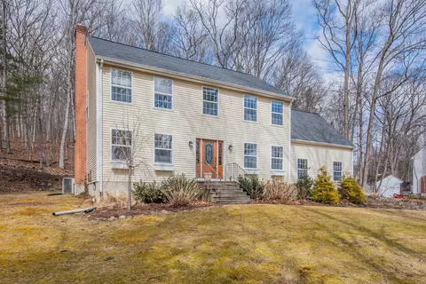120 Mountain Ridge Dr, Coventry, CT 06238