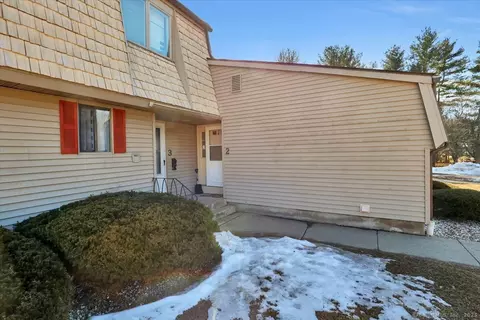2 Locust Cir #2, Rocky Hill, CT 06067