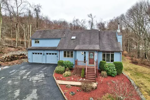 39 Brighton Rd, Naugatuck, CT 06770