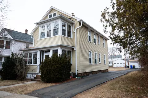 60 Wallace Row, Wallingford, CT 06492