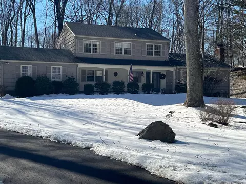 21 Berndale Dr, Westport, CT 06880