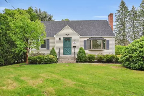 8 George St, Cromwell, CT 06416