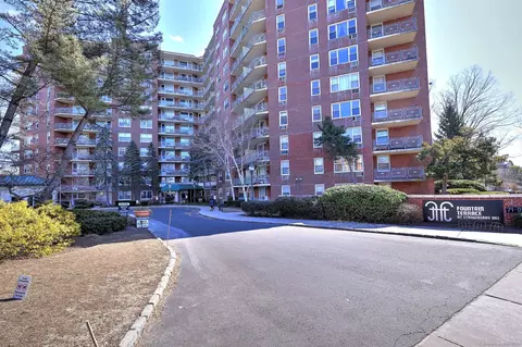 71 Strawberry Hill Ave #802, Stamford, CT 06902
