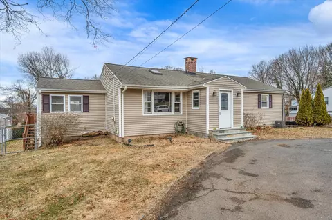 32 Sherman Ter, North Haven, CT 06473