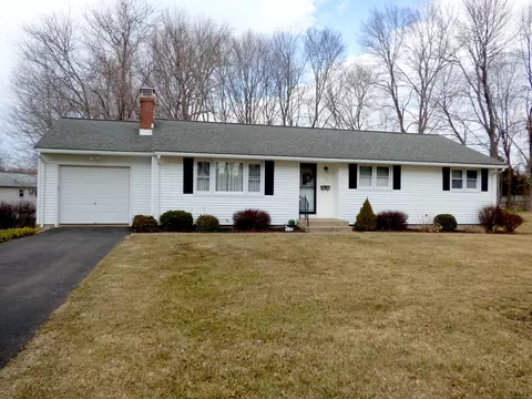 18 Augusta Dr, Newington, CT 06111