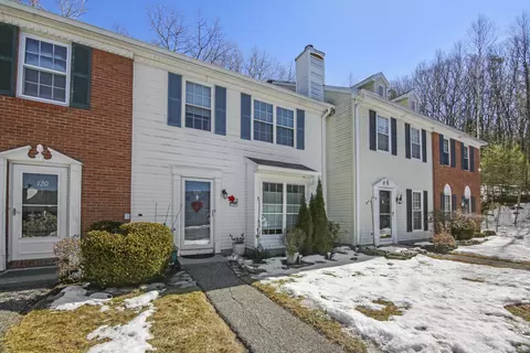 119 Tamarack Ct #119, Torrington, CT 06790