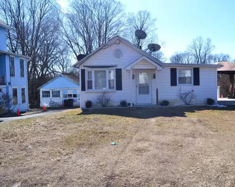 21 Nash Pl, Norwalk, CT 06854