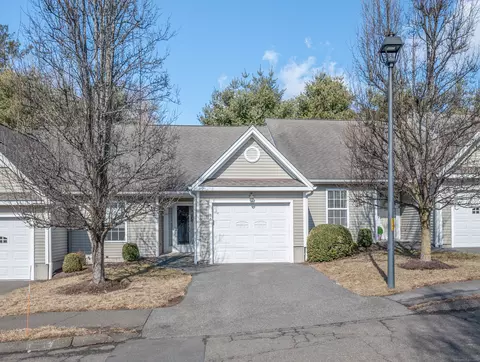 86 Haley Ln #86, Sandy Hook, CT 06482