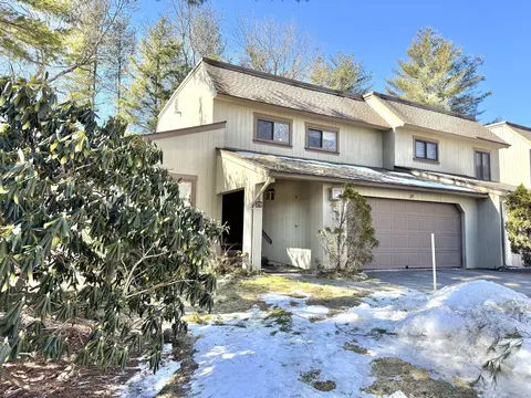 29 Conifer Ln #29, Avon, CT 06001