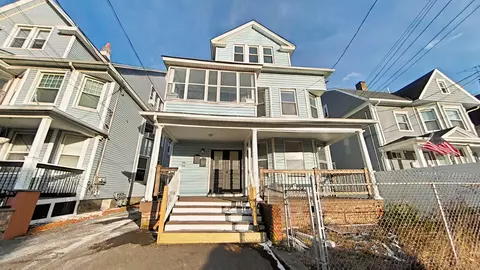 166 6th St, Bridgeport, CT 06607