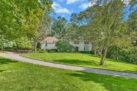 947 Riverbank Rd, Stamford, CT 06903