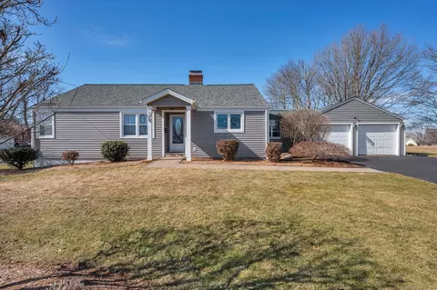 108 Gilbert Ave, Rocky Hill, CT 06067