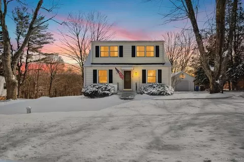 118 Nichols Ave, Shelton, CT 06484