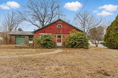 559 Davis Rd, Killingly, CT 06239 photo 1
