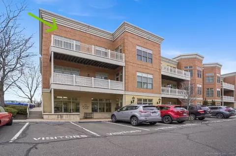 75 Stone Ridge Way #3B, Fairfield, CT 06824